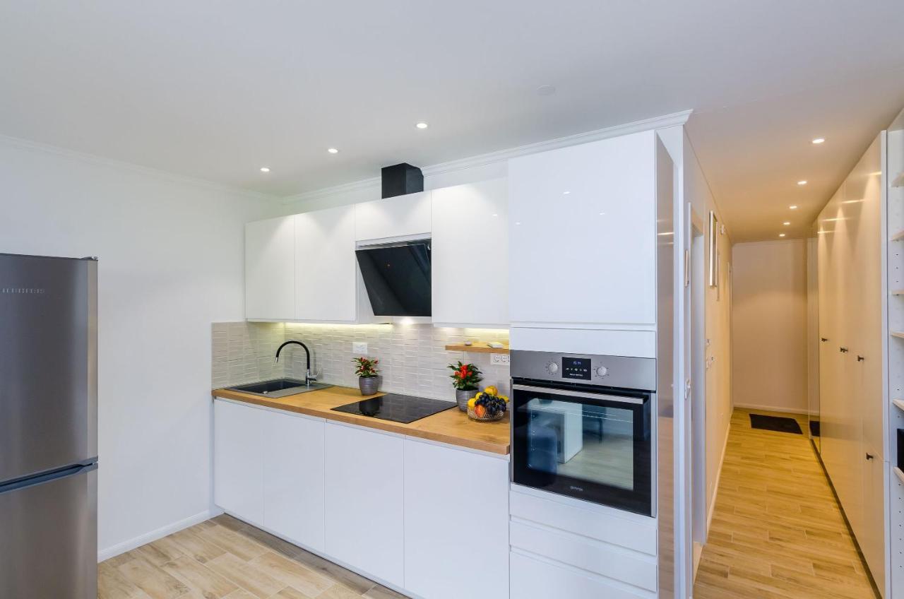 Bianco Apartment